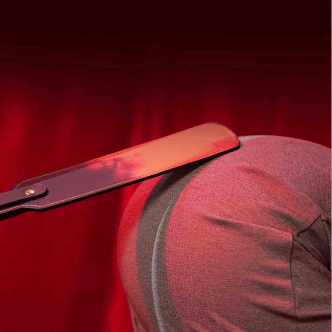"Color-Changing Leather Paddle – Heat Sensitive BDSM Spanking