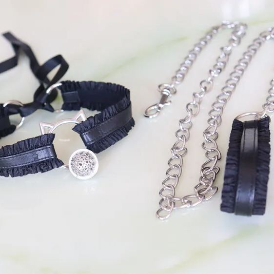 Black leather bow collar