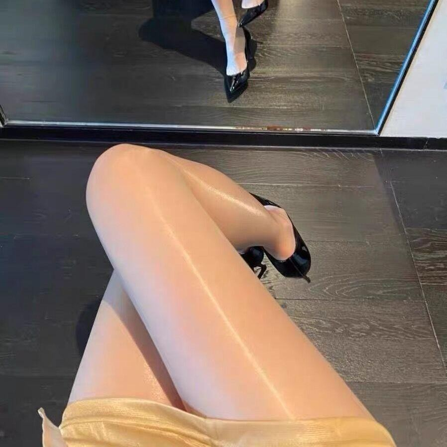 Women’s Ultra-Thin Shimmer Tights – High Stretch