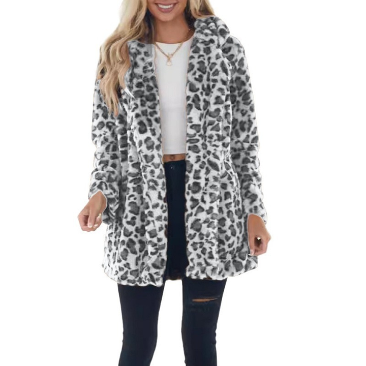 Women’s Leopard Print Faux Fur Coat – Cozy Oversized Jacket with Pockets