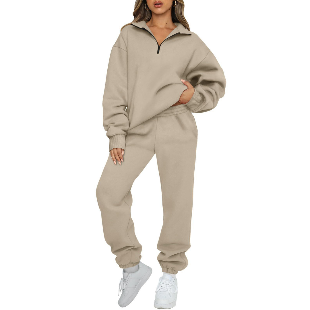 Hoodie and jogging pants tracksuit