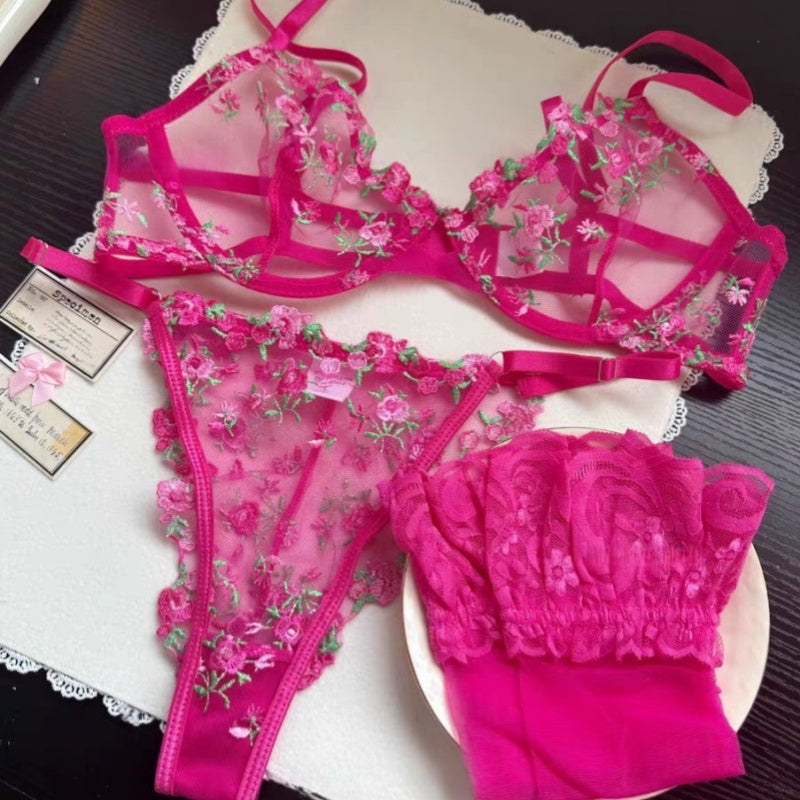 Floral Embroidery Underwire Bra Set