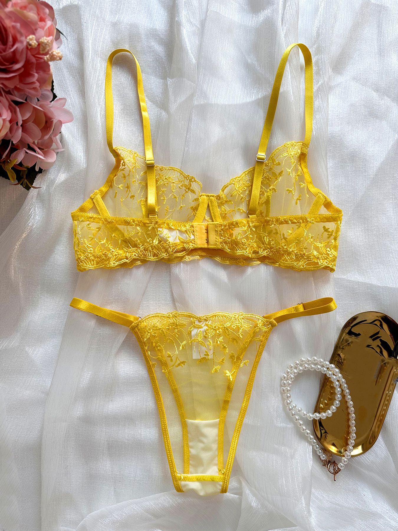 Mesh Embroidery See-Through Sexy Suit with Underwire